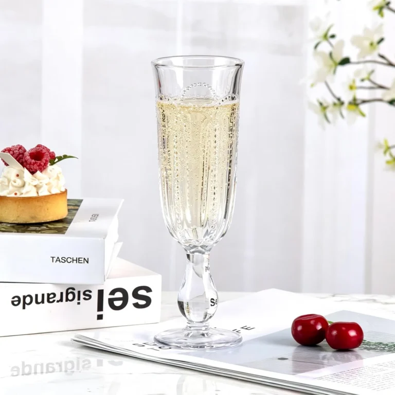 OJ06 flutes with long stems and stable wide bases