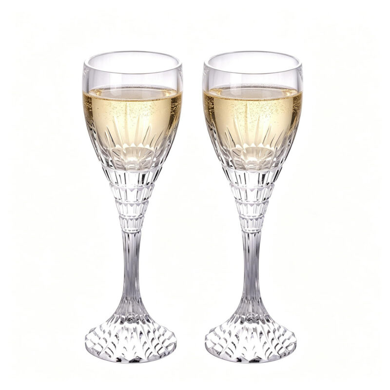 Tulip-Shaped Champagne Glasses: Why the Shape Matters