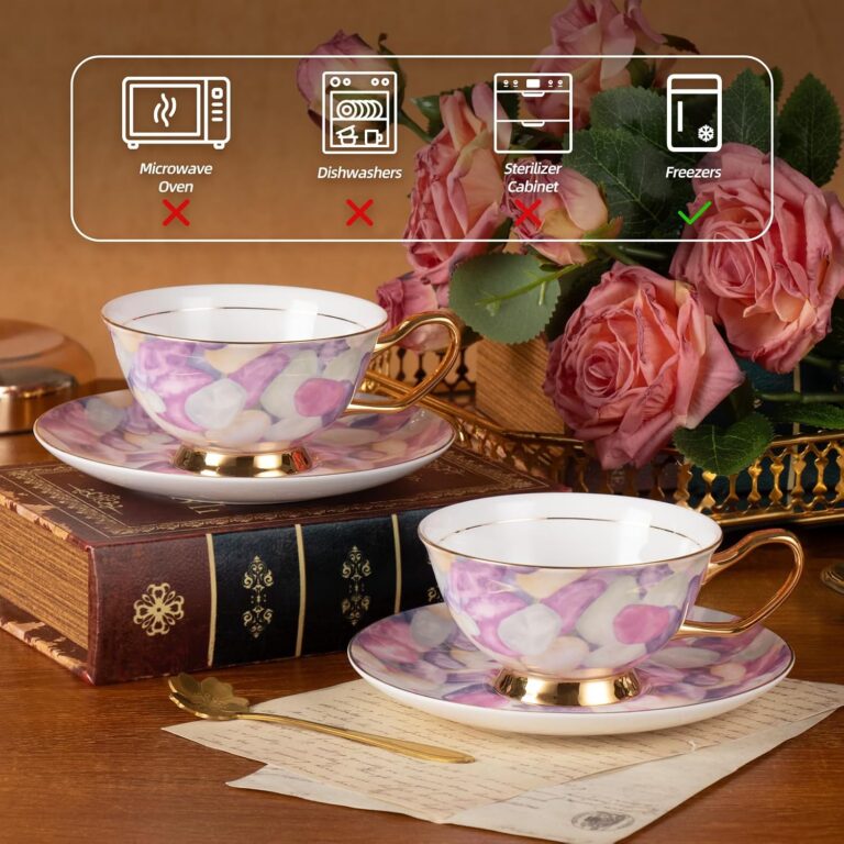 Tea Cups And Saucers detail image 3